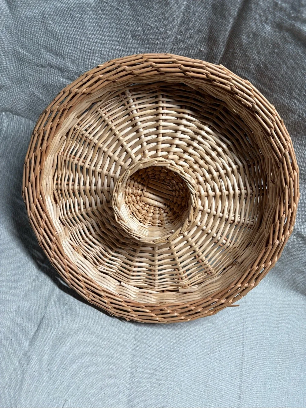 Vintage handwoven wicker chip and dip serving tray. Also serves as cute decor